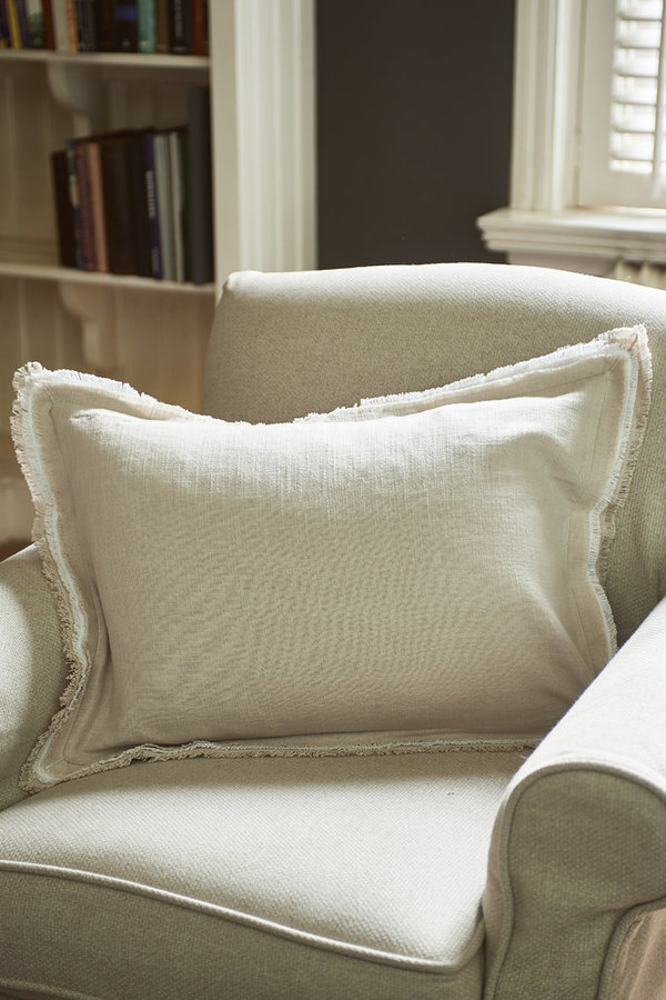 COSY CASUAL PILLOW COVER von RM