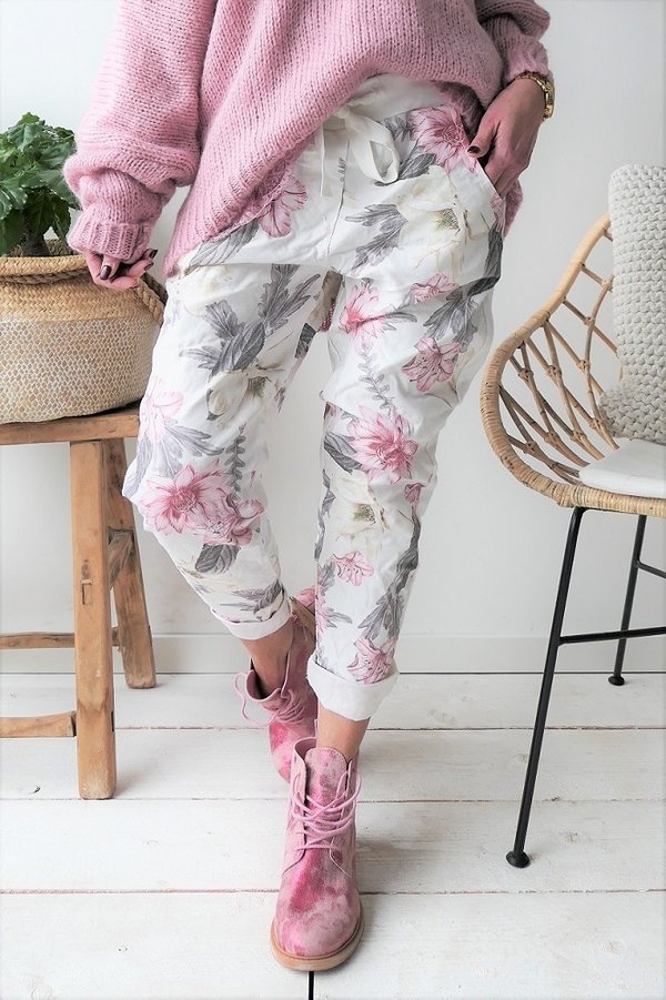 PERFECT JOGGERS FLORAL PINK von BYPIAS